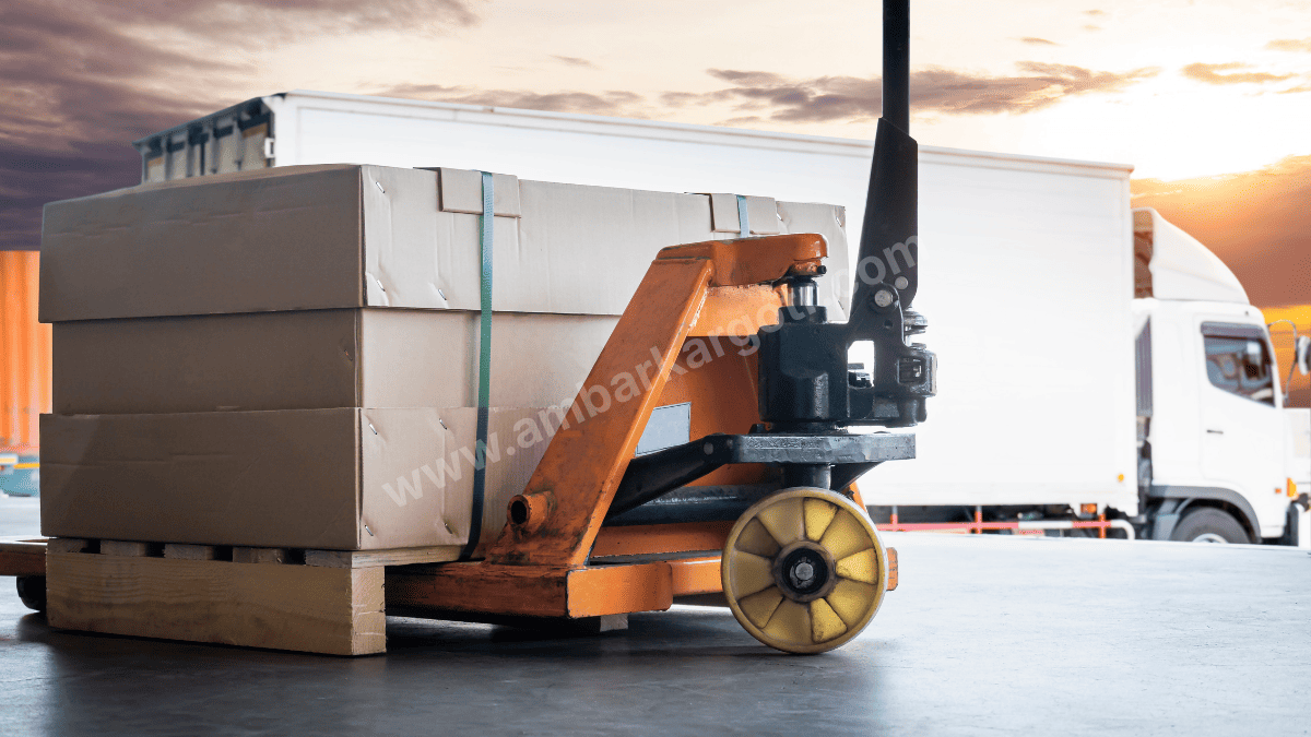 Üçyol Paletli Yük Taşıma